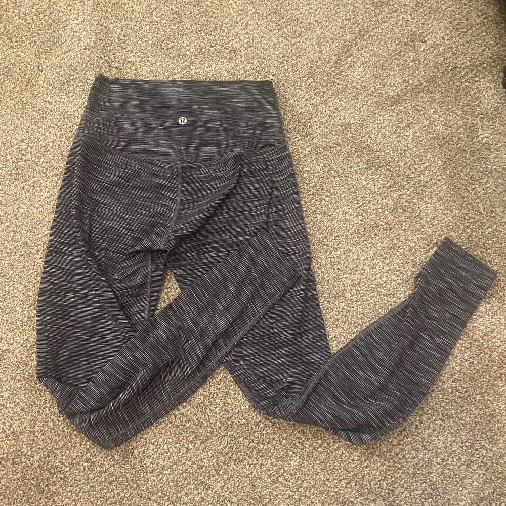 Lululemon 28 inch align leggings size 6